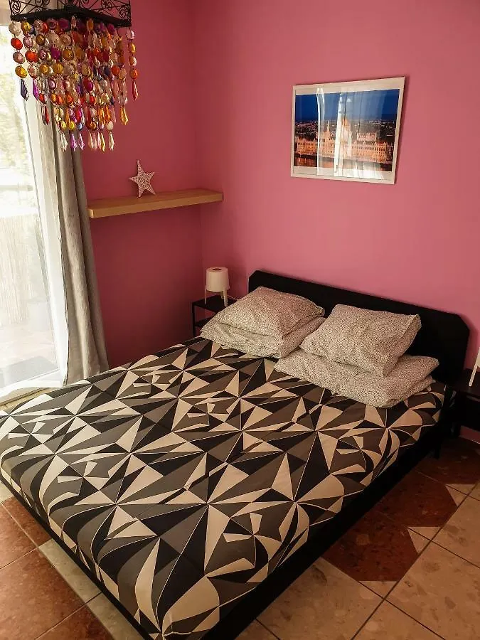 New Pest Apartman Apartment Budapest Hungary