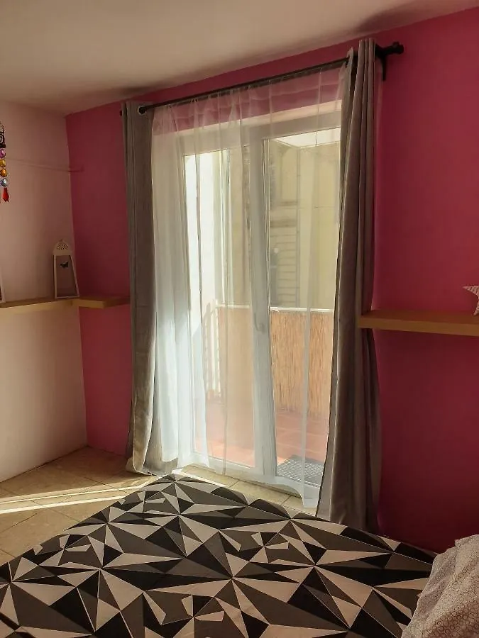 New Pest Apartman Apartment Budapest Hungary
