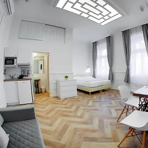 Hotel Toni, Budapest